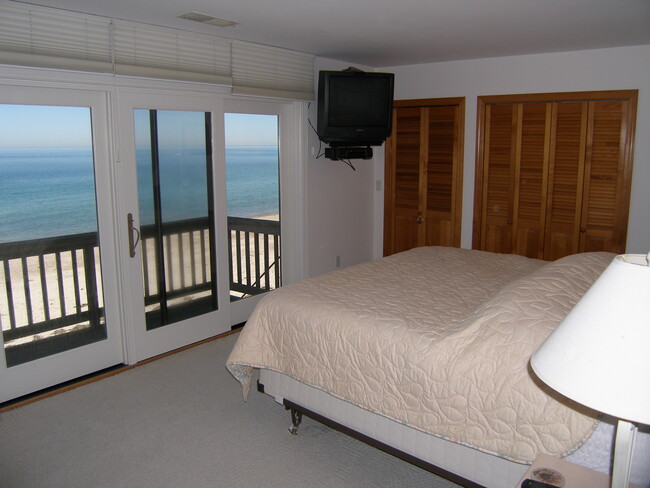 Foto del edificio - 14 Captain Crocker Rd