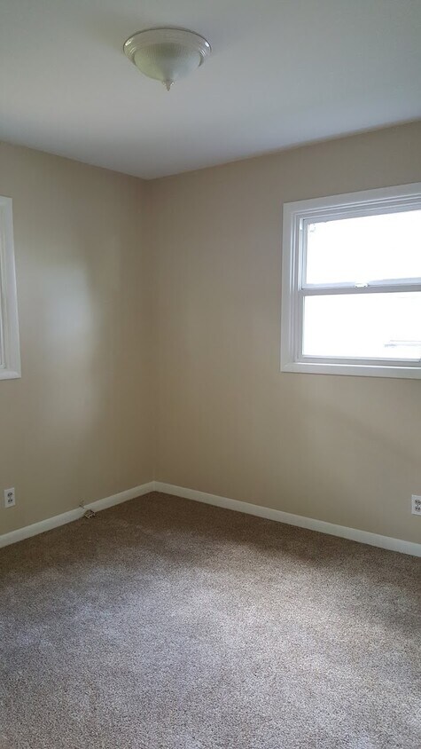 Foto principal - 10617 SE Home Ave
