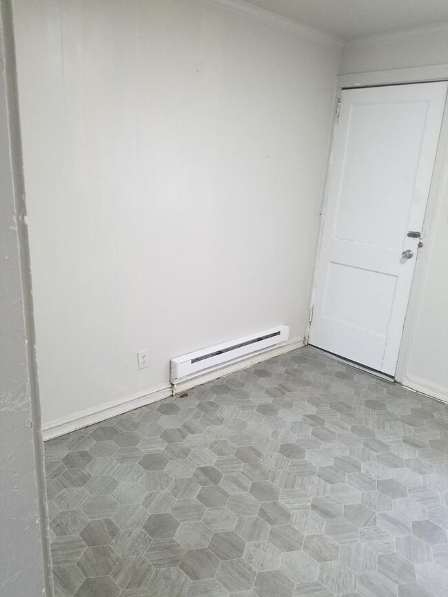 Foto del edificio - Affordable Two Bedroom Apt Available for R...