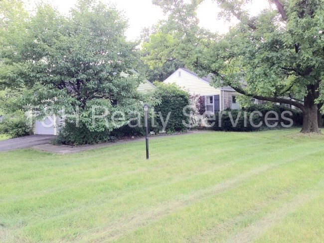 Building Photo - 3916 West 96th Street