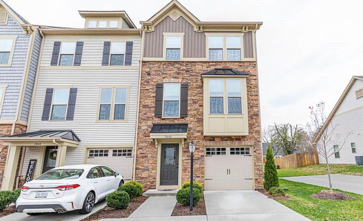 Foto principal - 7842 Wistar Woods Pl