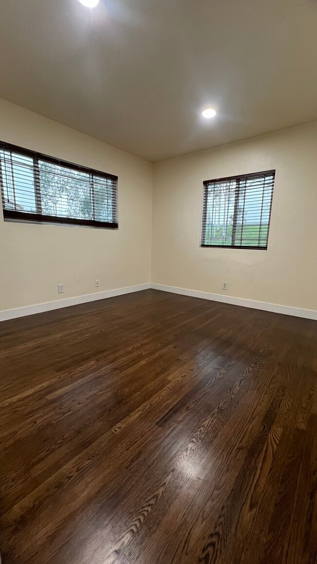 Building Photo - 8154 Potter Ave