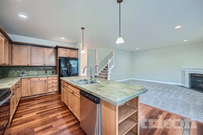 Foto del edificio - 4621 204th St Ct E