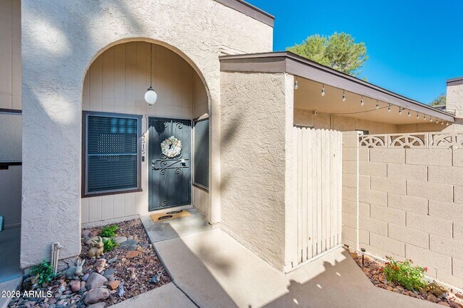Building Photo - 4515 W Continental Dr