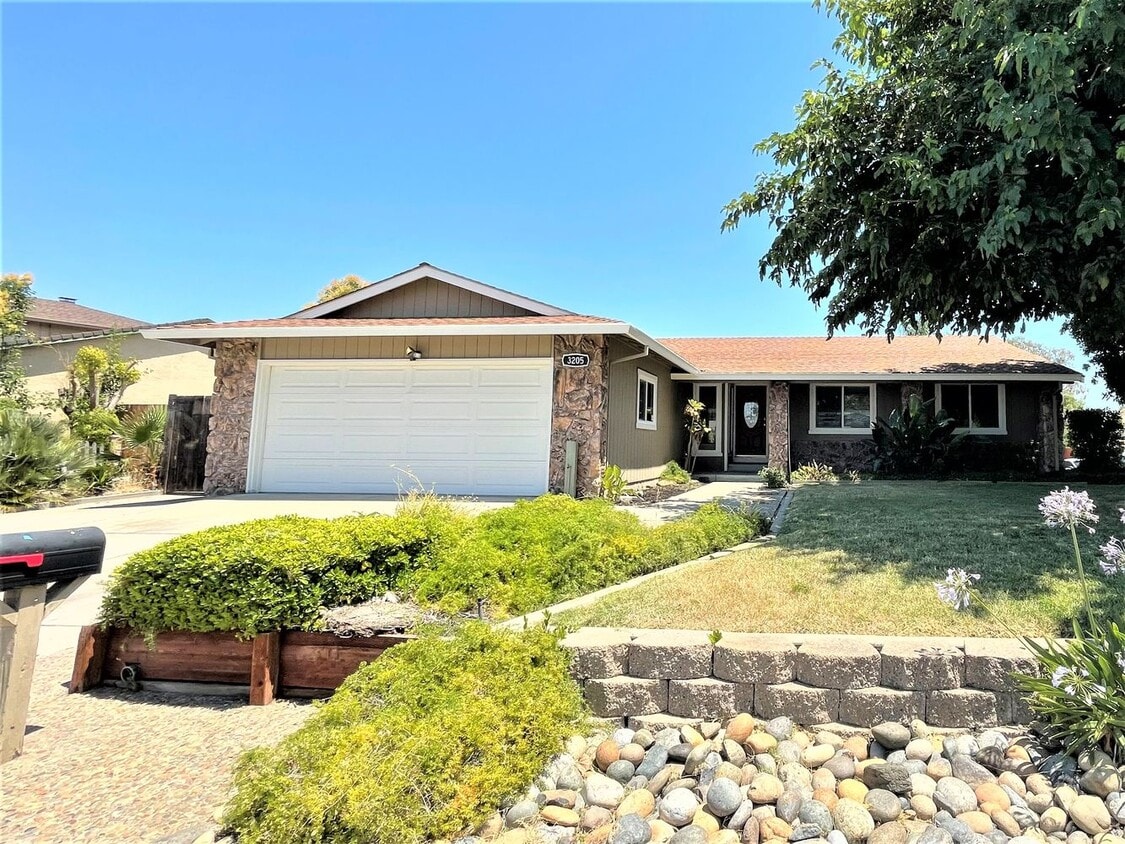 3205 Barmouth Dr, Antioch, CA 94509 House for Rent in Antioch, CA