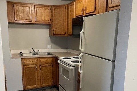 2 Bd - St. Charles Court Apartments