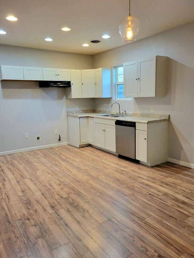 Foto del edificio - For Rent...2927 Warren Ave, Granite City