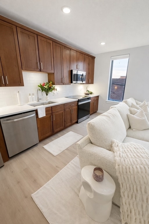 Building Photo - 400 W Broadway