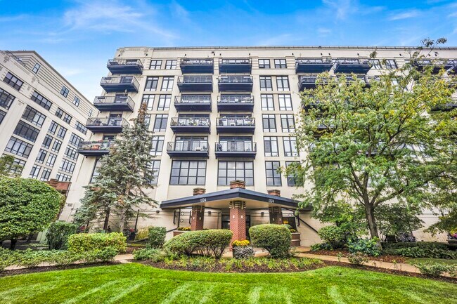 Building Photo - 1524 S Sangamon St