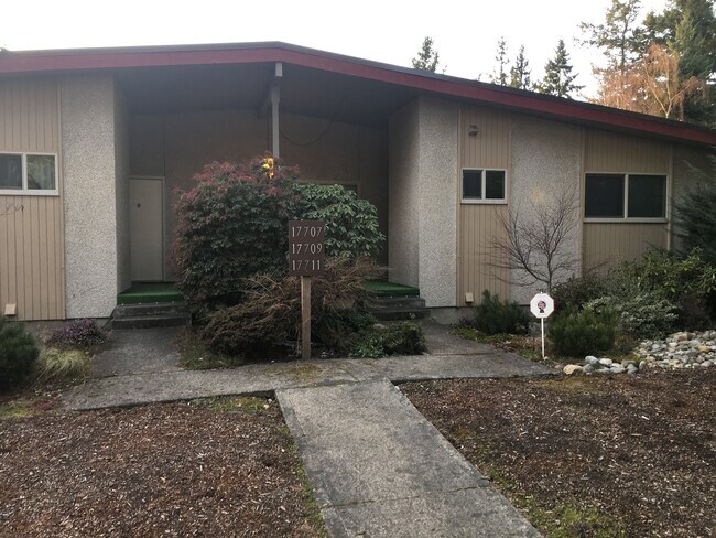 Front of Building - 17711 Linden Ave N