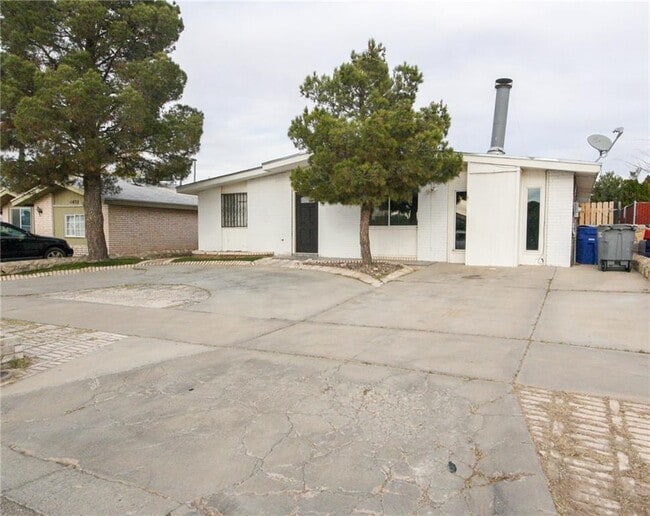 Building Photo - 11836 Jim Ferriell Dr