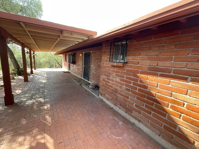 Building Photo - Northeast Ranch Style Home on aLarge Lot