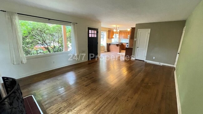 Building Photo - 2024-5815MF