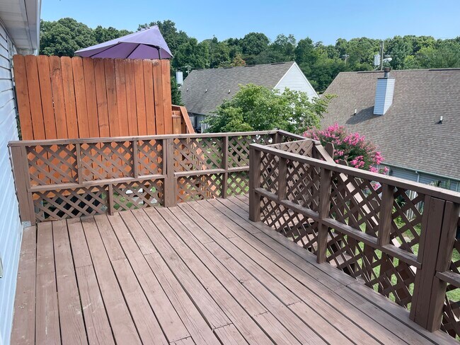 Foto del edificio - 1046 Blinken St