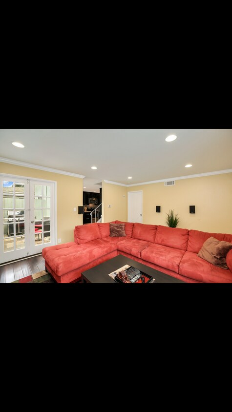 Foto principal - 1845 Anaheim Ave