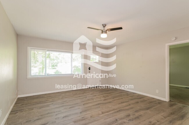 Foto del edificio - 2220 Gaebler Ave