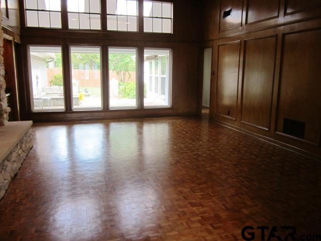 Foto del edificio - 401 Woodland Hills Dr