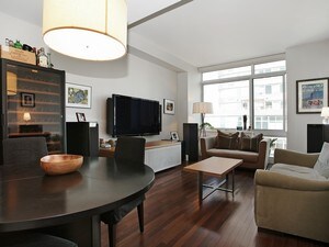 Primary Photo - 120 Riverside Blvd