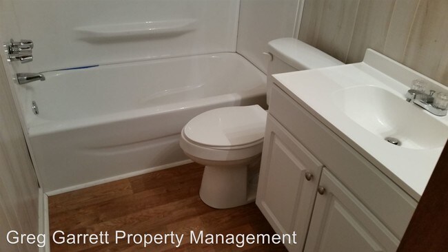 Foto del edificio - 3 br, 1 bath House - 814 Smith Street