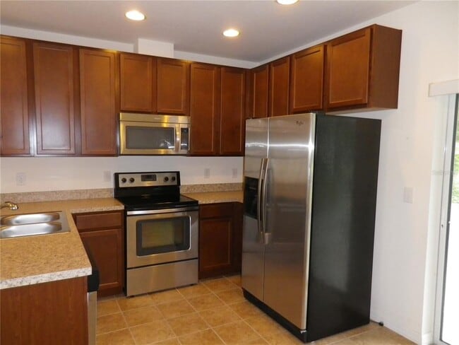 Building Photo - 15965 Fishhawk View Dr