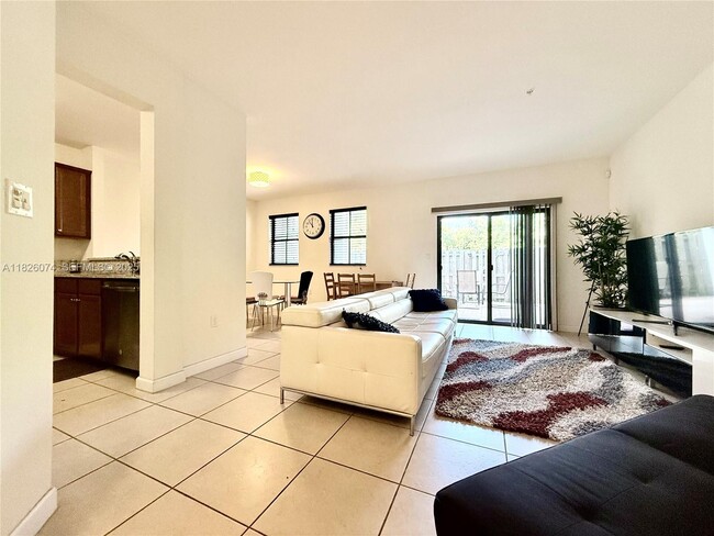 Foto del edificio - 10600 NW 88th St