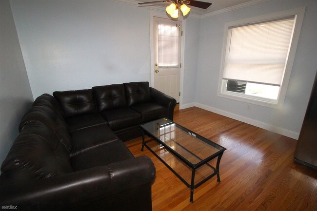 Foto del edificio - 2 br, 2 bath  - 208 W Ann St # 2 208 W Ann #2