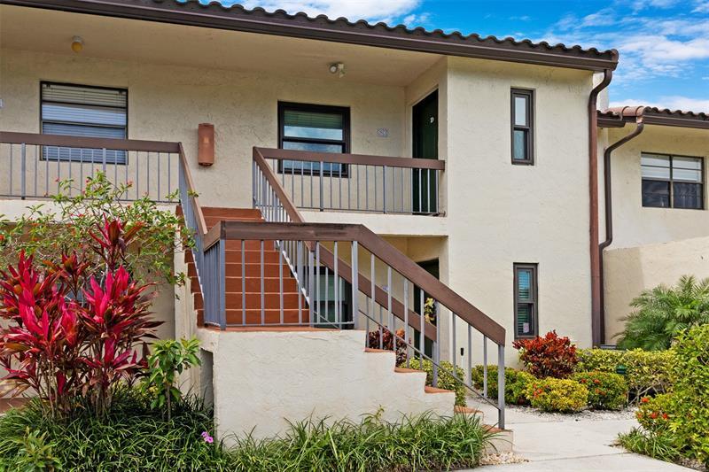 Primary Photo - 21863 Arriba Real