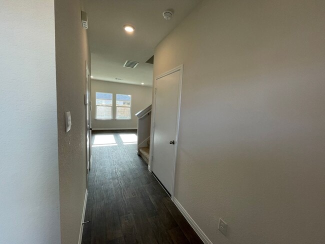 Building Photo - 149 Alamo Vine Ct