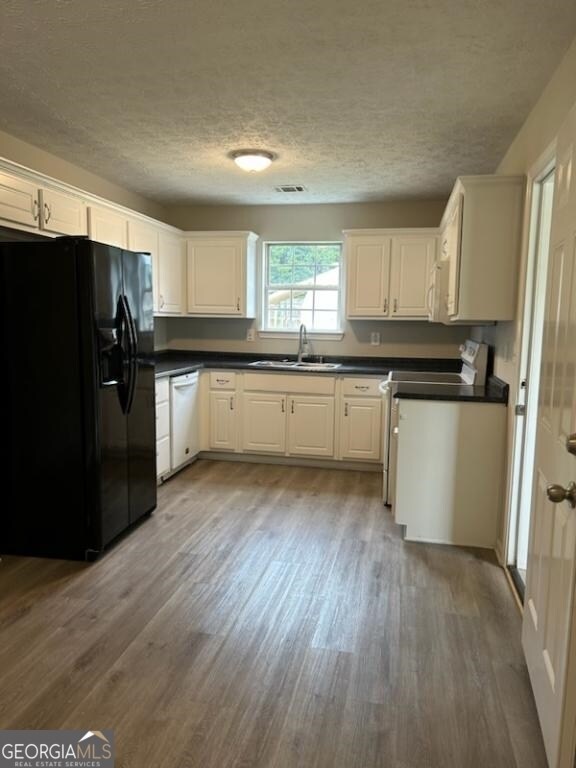 Building Photo - 601 Marigold Ln