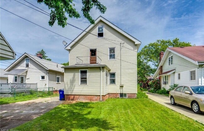 Building Photo - 3664 W 134th St