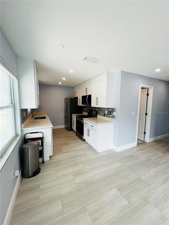 Building Photo - 160 175th Terrace Dr E
