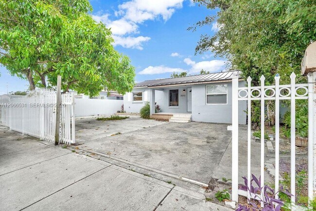 Foto del edificio - 3010 NW 95th Terrace