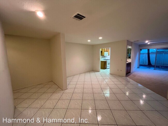 Building Photo - 3 br, 2.5 bath House - 10111 Melinda Way #2