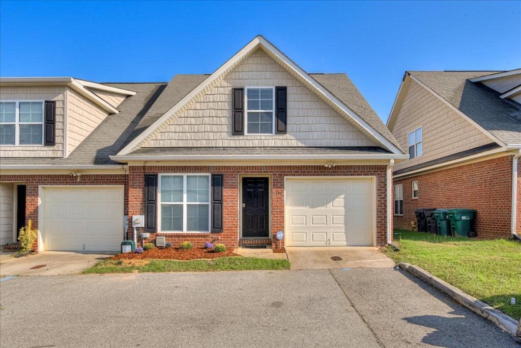 Foto principal - 140 Grove Landing Ct