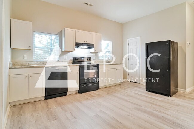 Foto del edificio - 4013 Markwood Rd