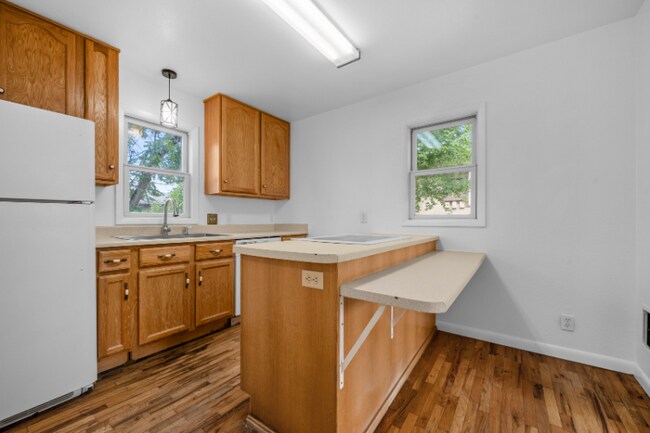 Foto del edificio - 803 W 18th St