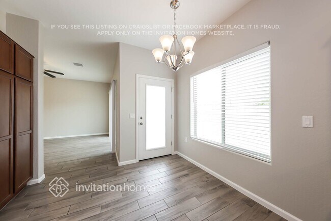 Building Photo - 506 W Latona Rd