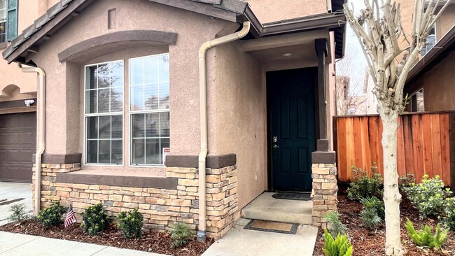 Foto del edificio - 5BD/2.5BA-Willow Glen Gem: Home with Moder...