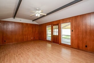 Building Photo - 7222 Pella Dr