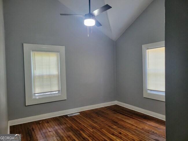 Foto del edificio - 1366 Campbellton Rd SW