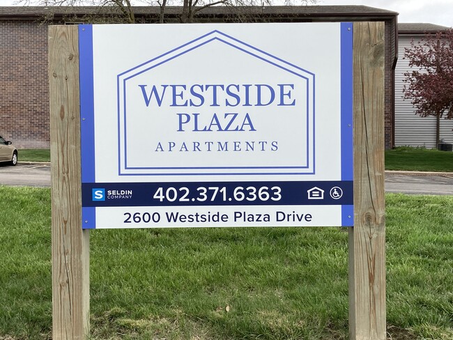 Foto del edificio - Westside Plaza Apartments