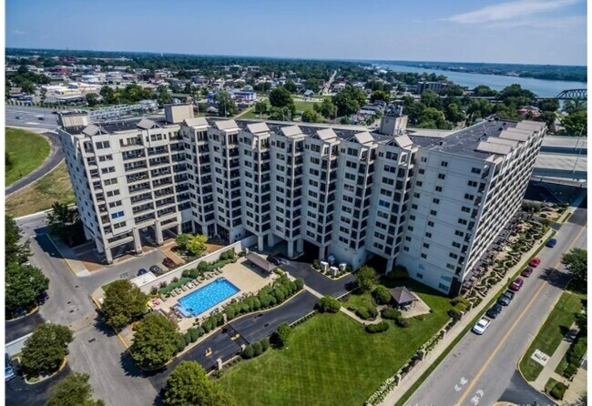 Building Photo - 1 Riverpointe Plz