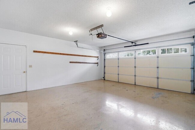 Foto del edificio - 405 Club Dr