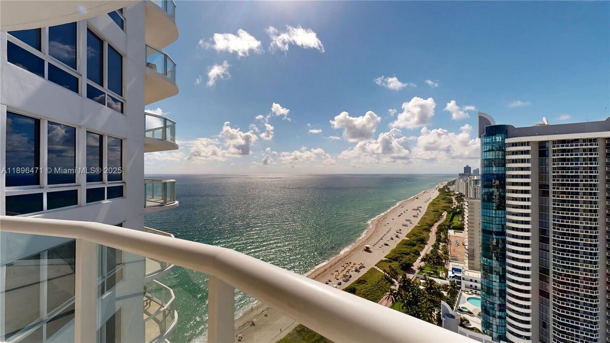 Photo - 6365 Collins Avenue Apt #2904, Miami Beach, FL 33141 - 1 BR 1.5 BA condo