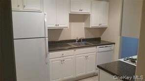 Foto del edificio - 25 Henry W Dubois Dr