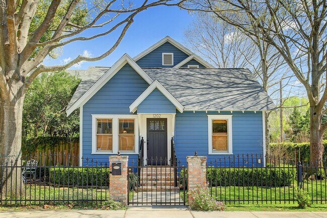 Building Photo - 1202 Ashland St