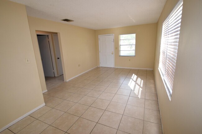 Foto del edificio - 6024 Norton Rd