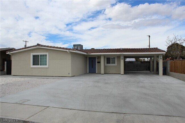 Building Photo - 4104 Las Lomas Ave