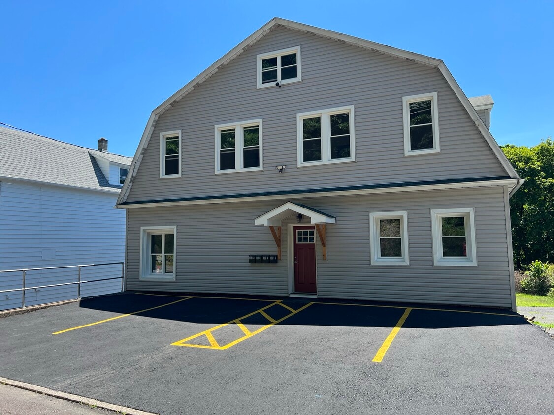 Front Exterior - 3007 S Main St