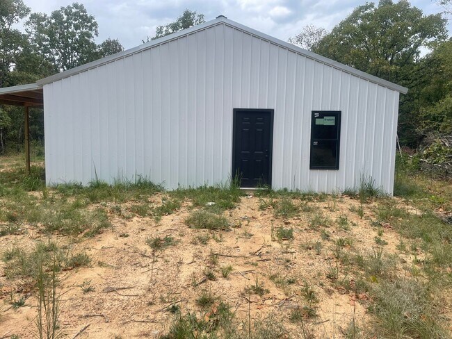 Building Photo - 447 Stone Mountain Rd